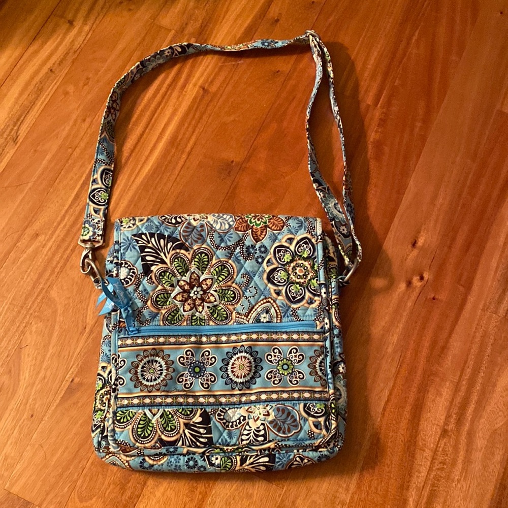 Vera Bradley retired pattern/style crossbody bag